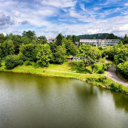 Seehotel Am Stausee 4 Sterne Superior Gerolstein Exterior photo