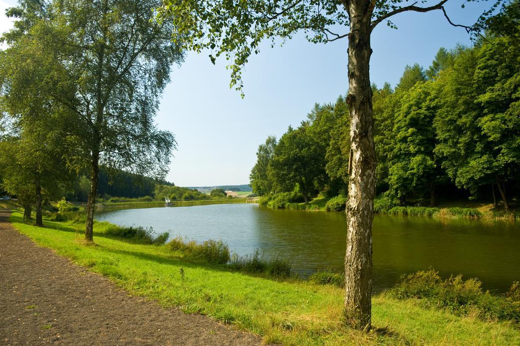 Seehotel Am Stausee 4 Sterne Superior Gerolstein Exterior photo