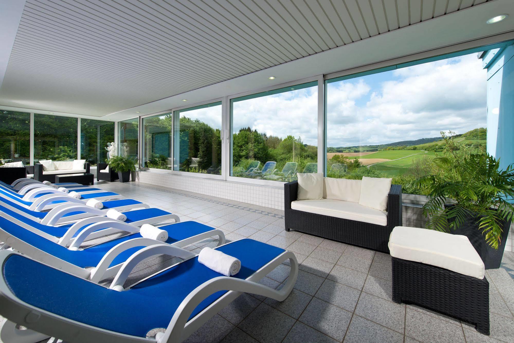 Seehotel Am Stausee 4 Sterne Superior Gerolstein Exterior photo